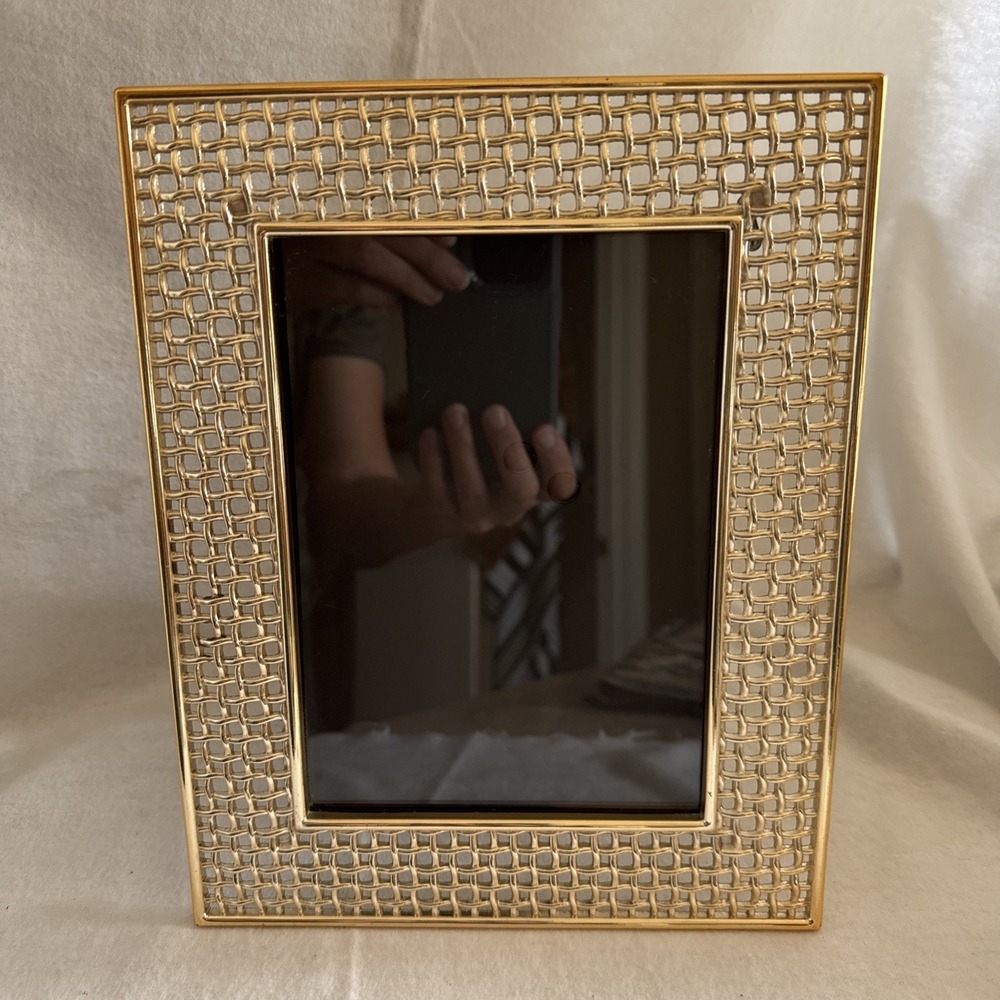 Decorative Picture Frame Gold Tone Basket Weave 3D Effect Table Top For 5x7 Size